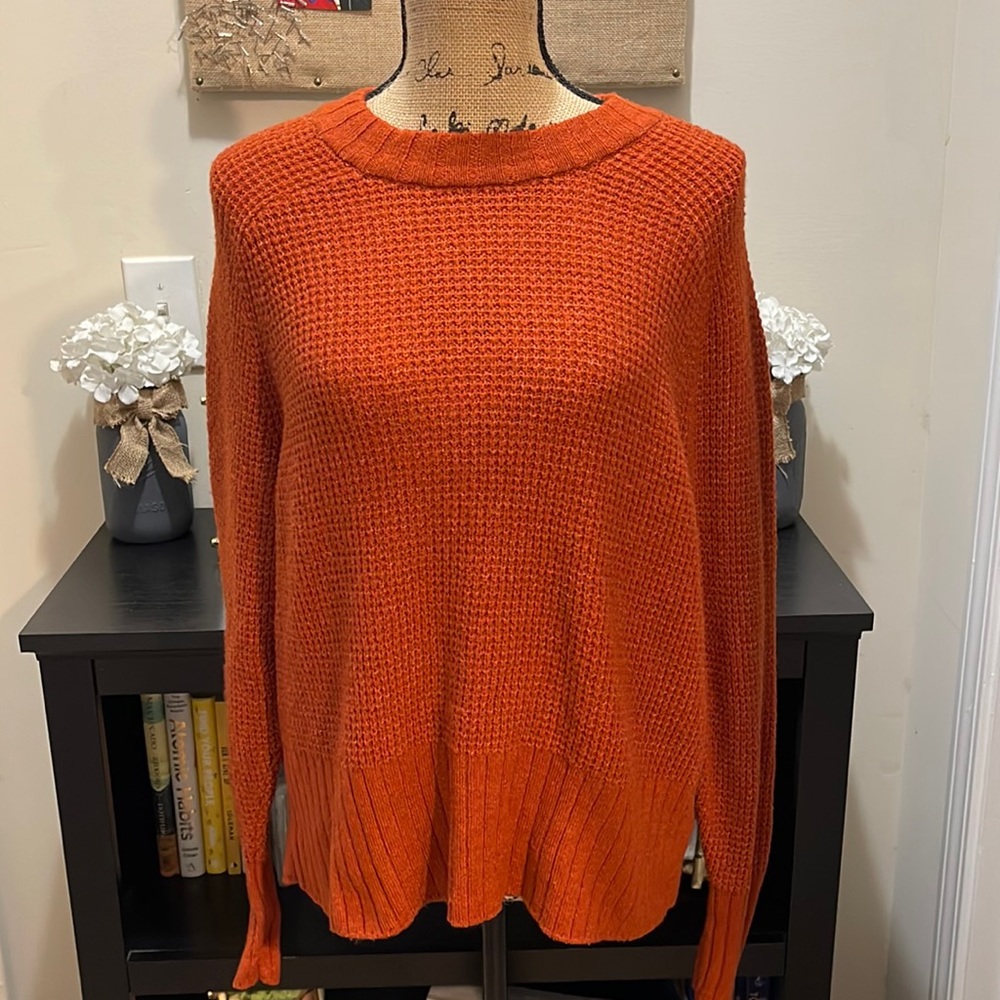 LIKE NEW! Rust Orang Cable Knit Sweater